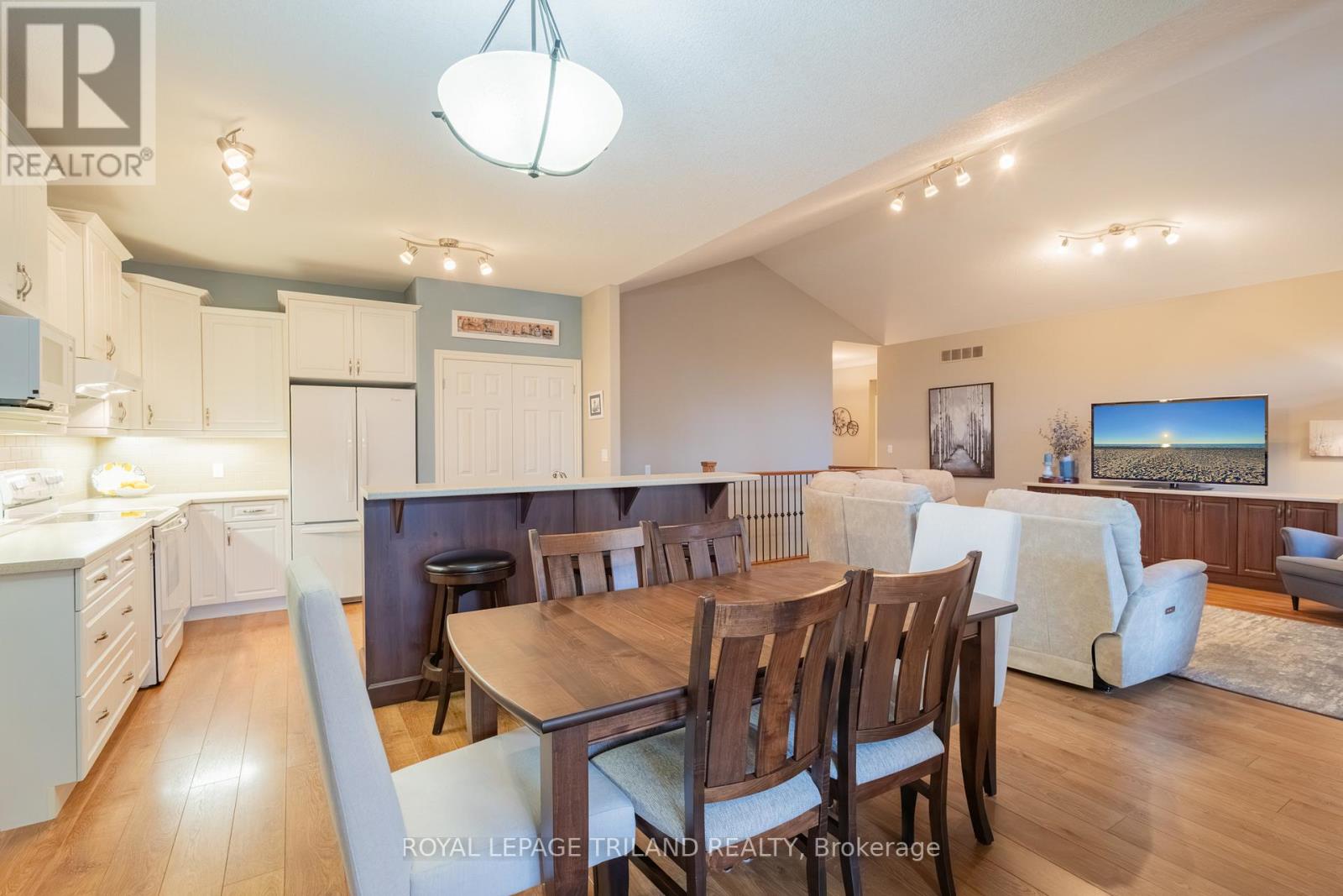 19 Erin Place Property Photo 20