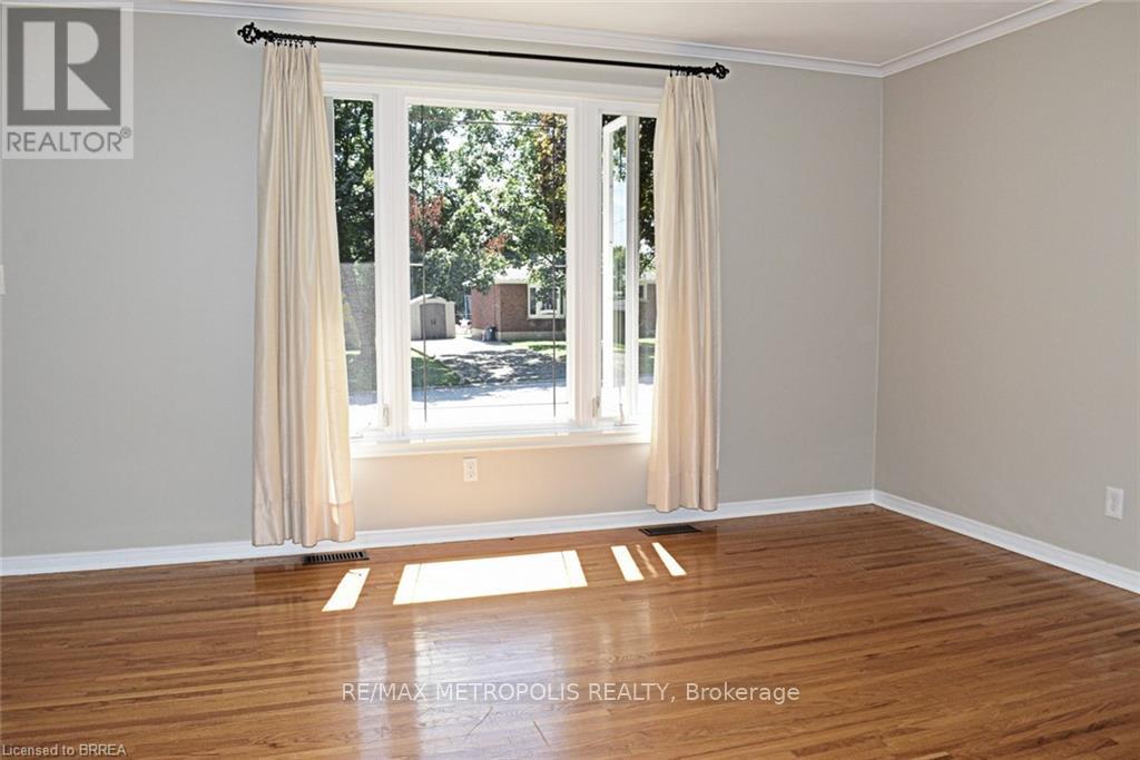 Upper - 5 Mccammon Street Property Photo 6