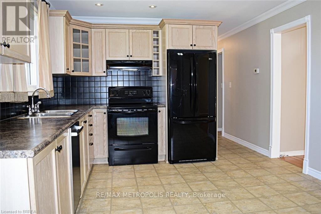 Upper - 5 Mccammon Street Property Photo 10