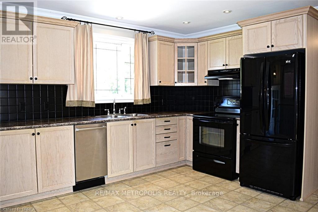 Upper - 5 Mccammon Street Property Photo 11