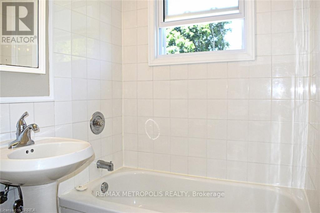 Upper - 5 Mccammon Street Property Photo 22