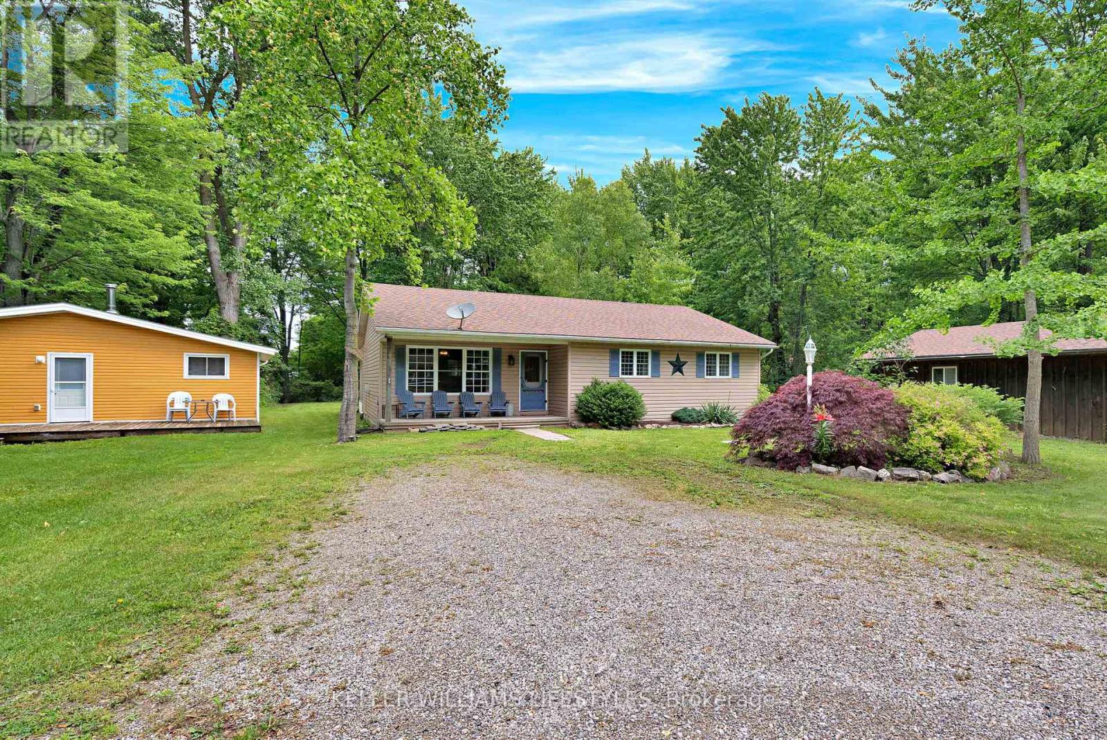 6238 London Road Property Photo 2