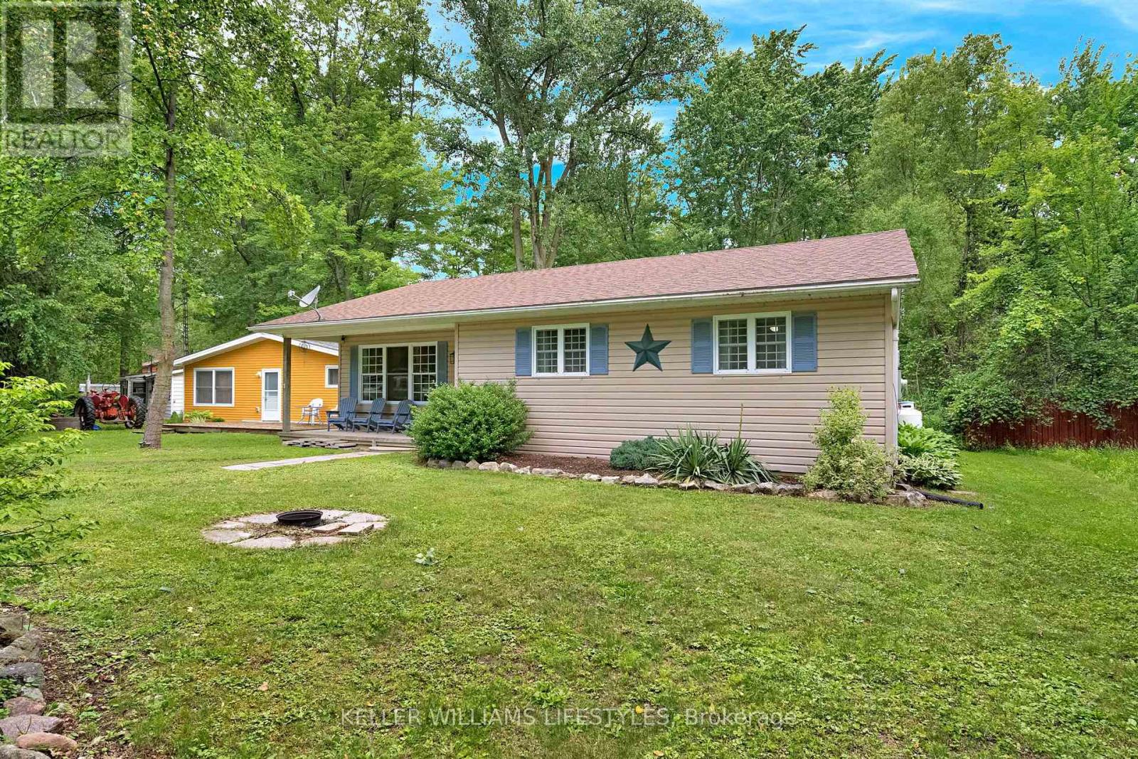 6238 London Road Property Photo 4