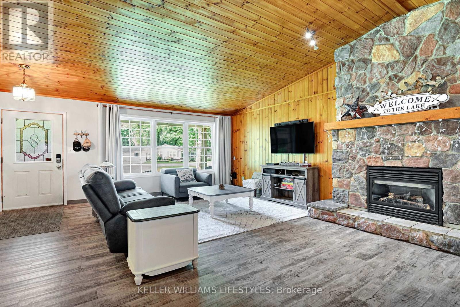 6238 London Road Property Photo 8