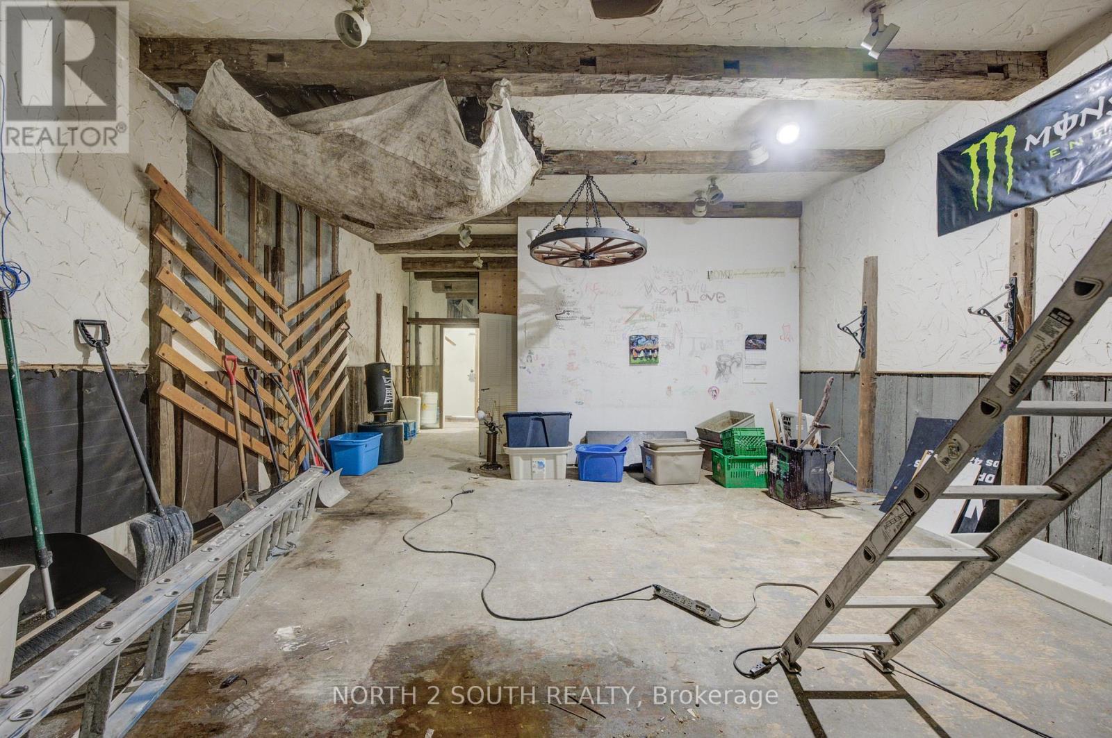 36 Norfolk Street S Property Photo 8