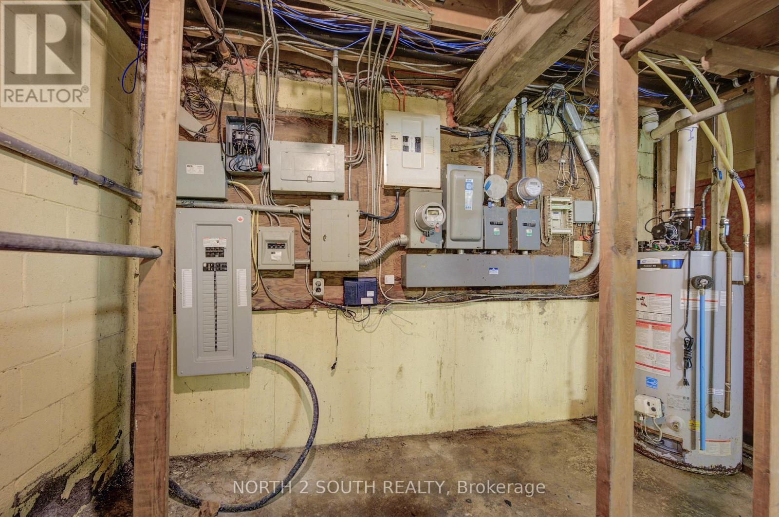36 Norfolk Street S Property Photo 14