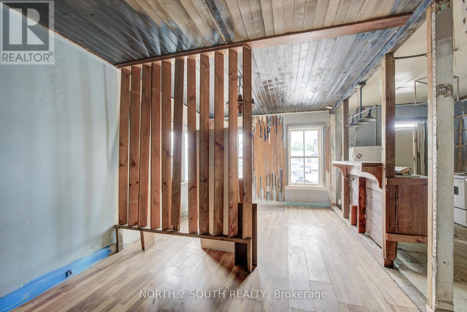 36 Norfolk Street S Property Photo 21
