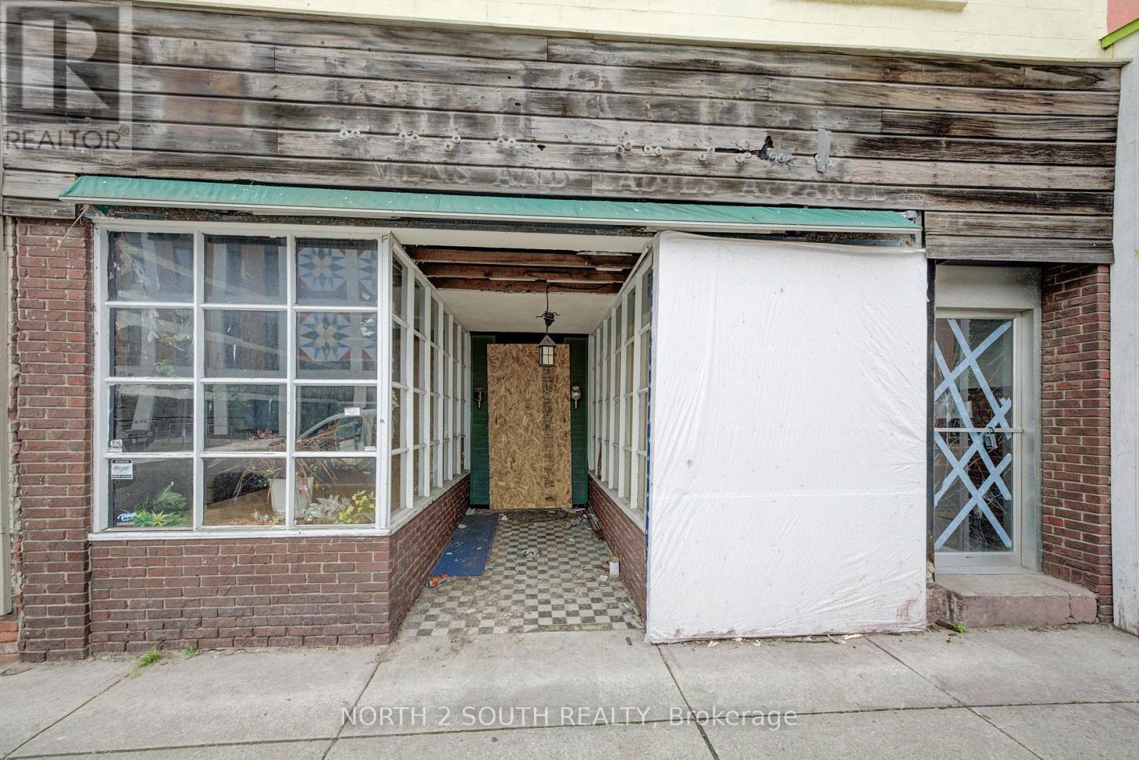 36 Norfolk Street S Property Photo 26
