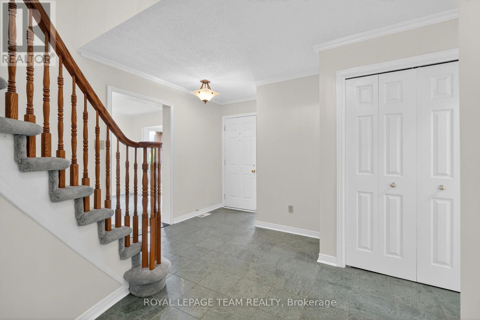 6 Shetland Way Property Photo 5