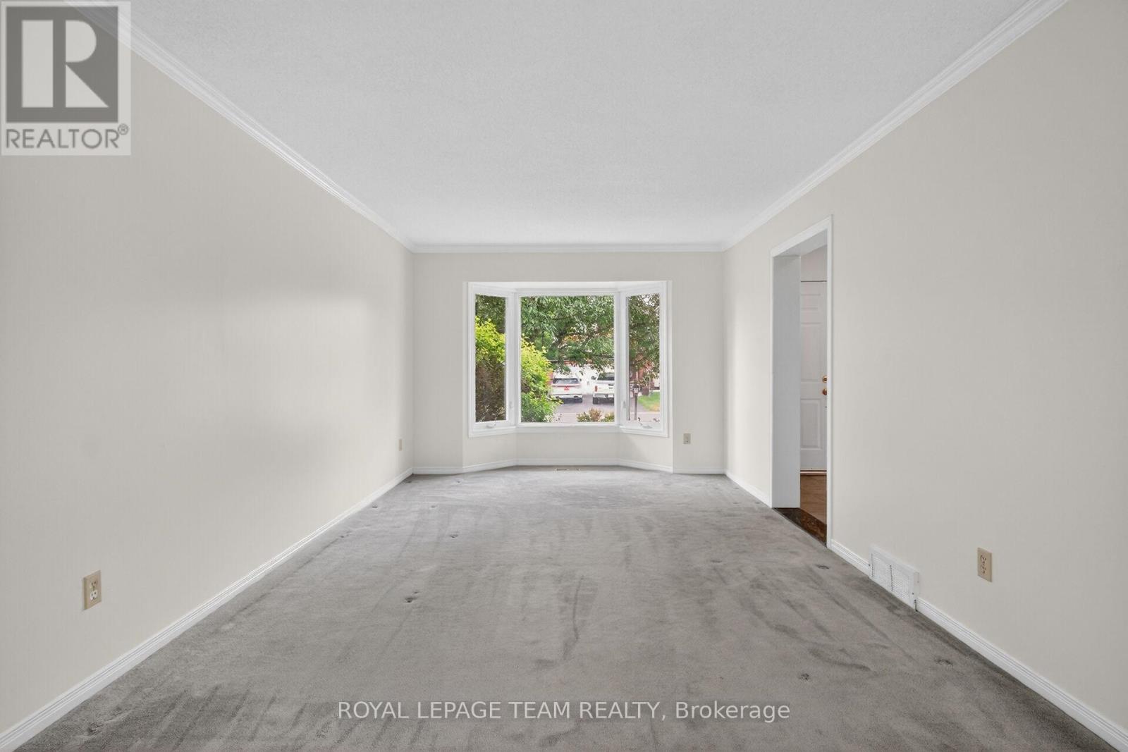 6 Shetland Way Property Photo 8