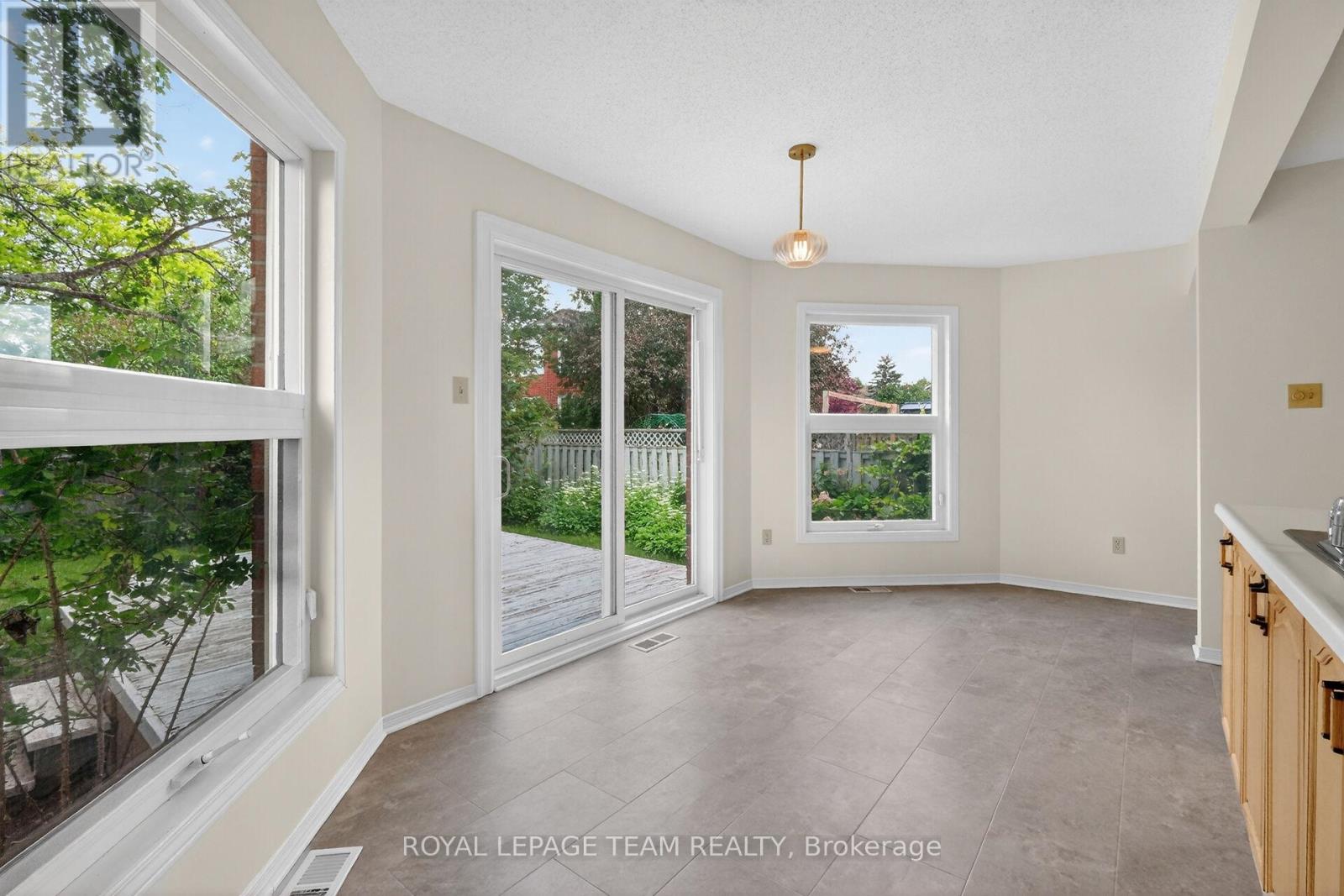 6 Shetland Way Property Photo 16