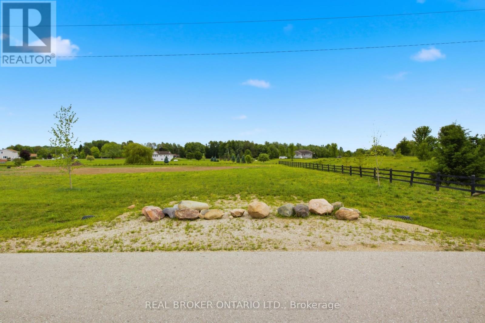 1022 Currie (whole Lot) Street Property Photo 2