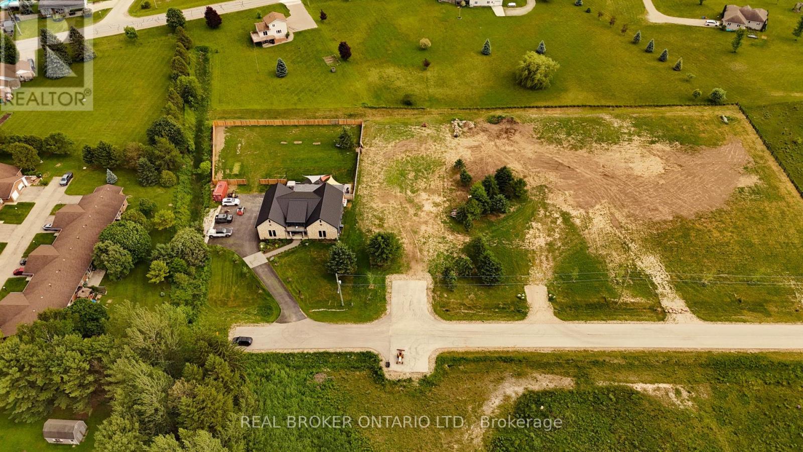 1022 Currie (whole Lot) Street Property Photo 27