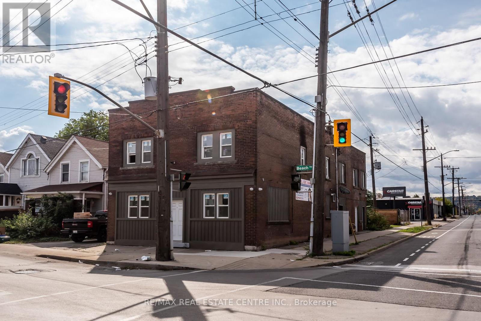 E - 104 BEACH ROAD Property Photo 1