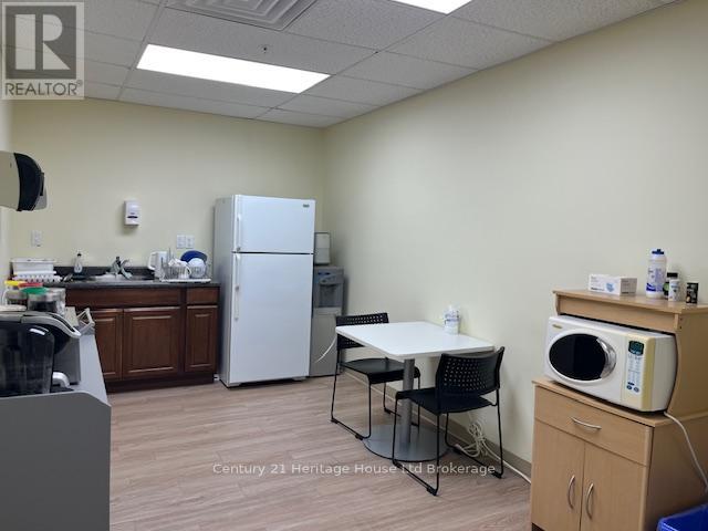 41 Broadway Street Property Photo 10