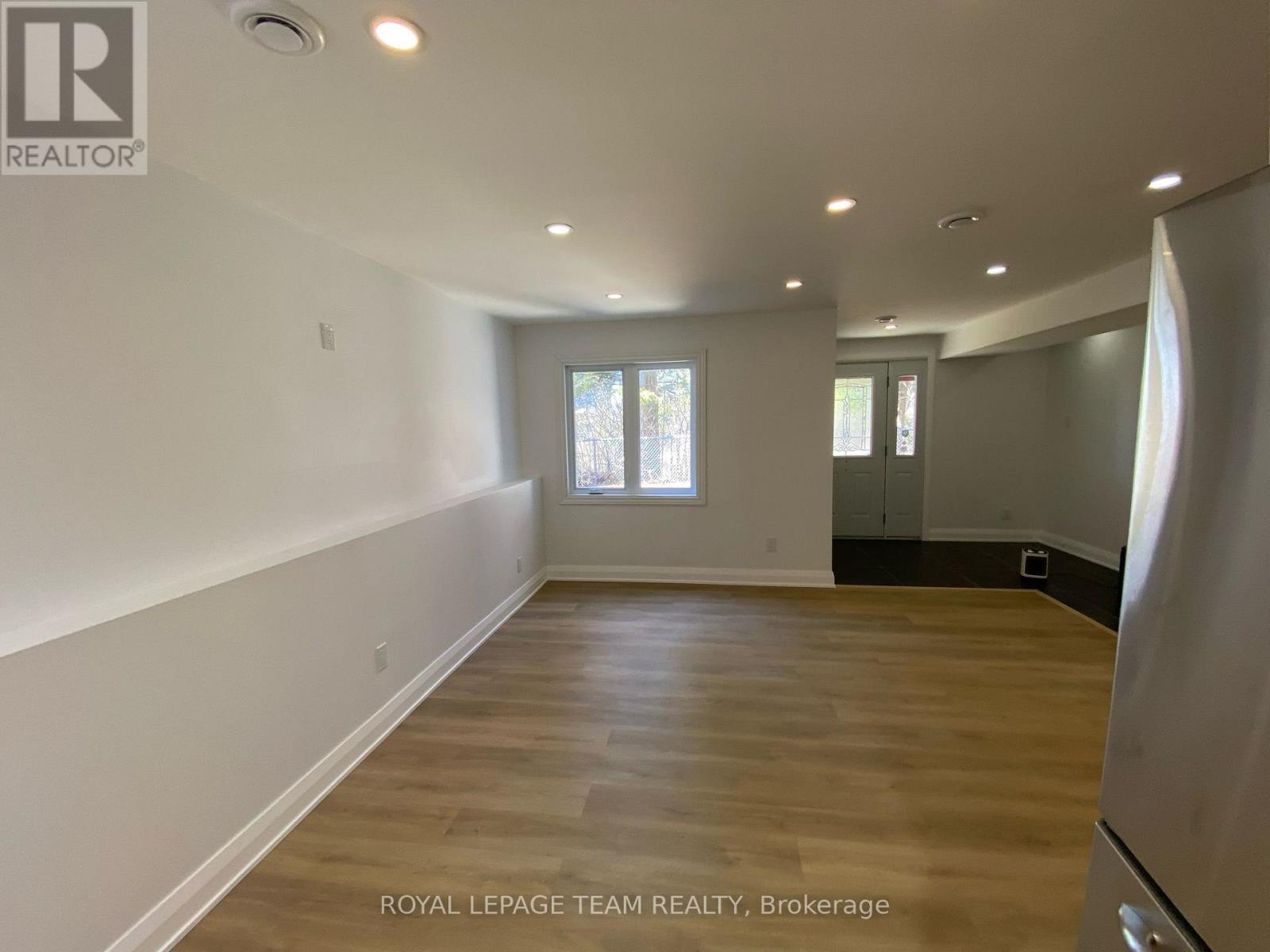 B - 32 Hackett Street Property Photo 7