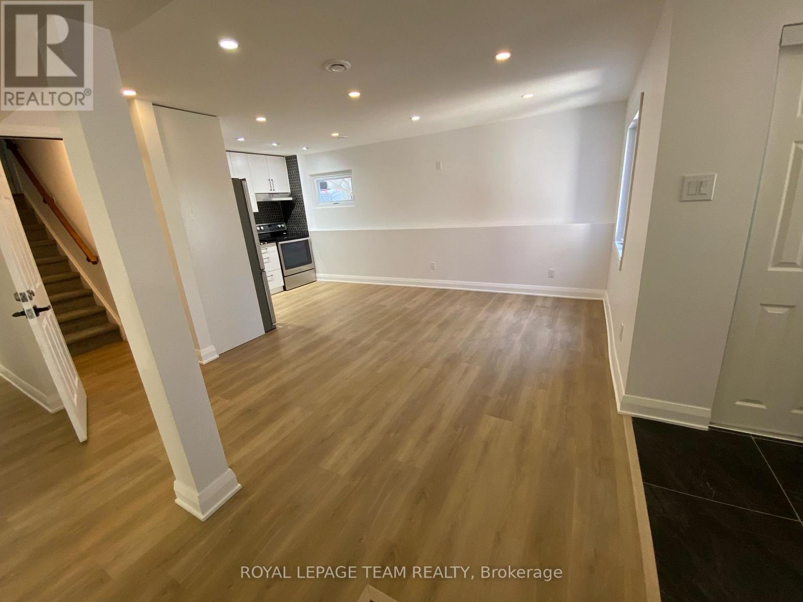B - 32 Hackett Street Property Photo 12