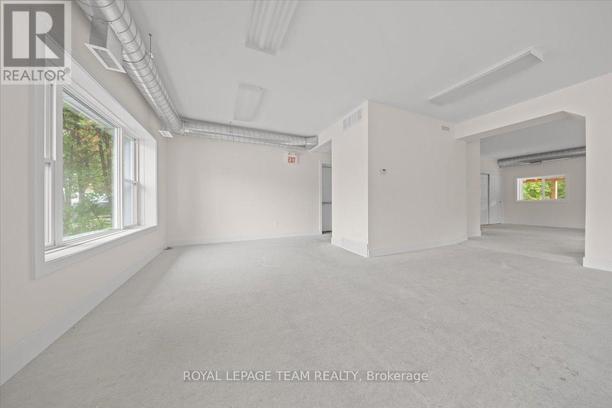 5967 Perth Street Property Photo 7