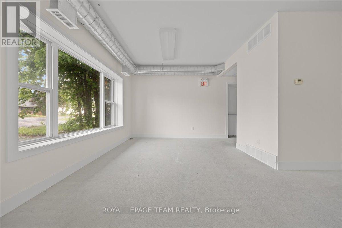 5967 Perth Street Property Photo 8