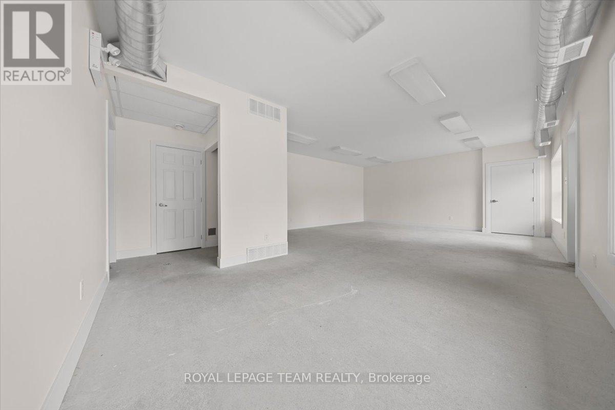 5967 Perth Street Property Photo 9