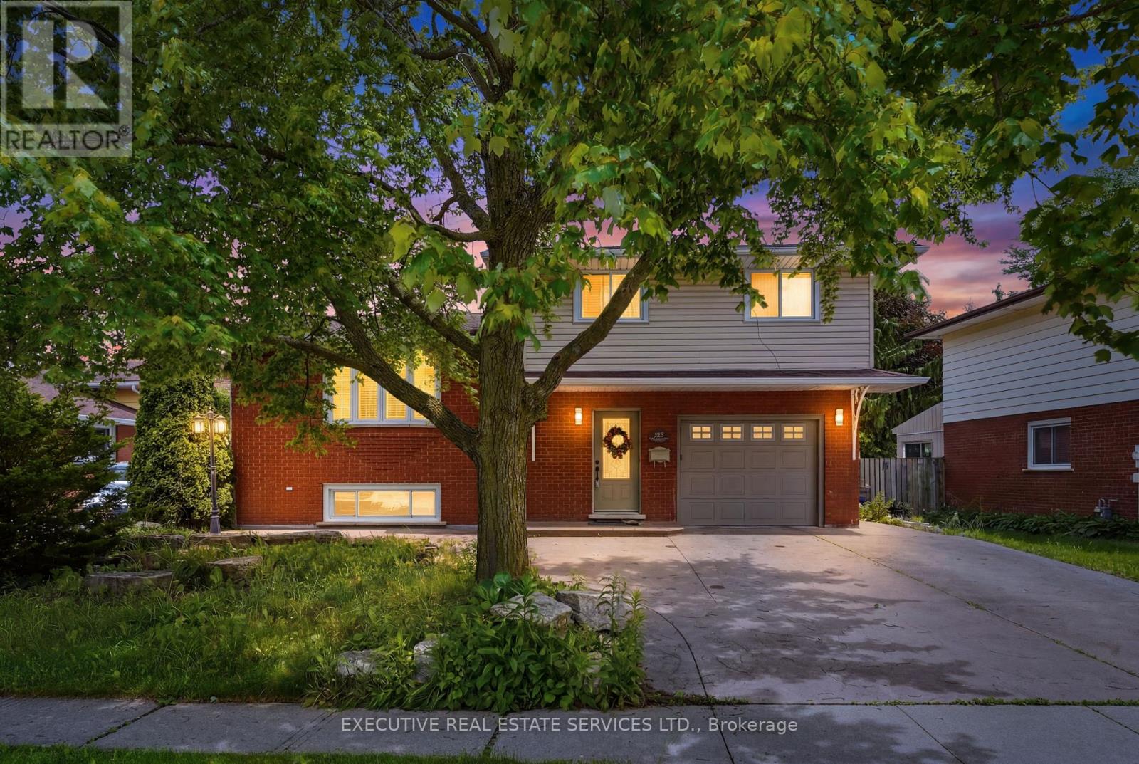 207 Christopher Drive Property Photo 3