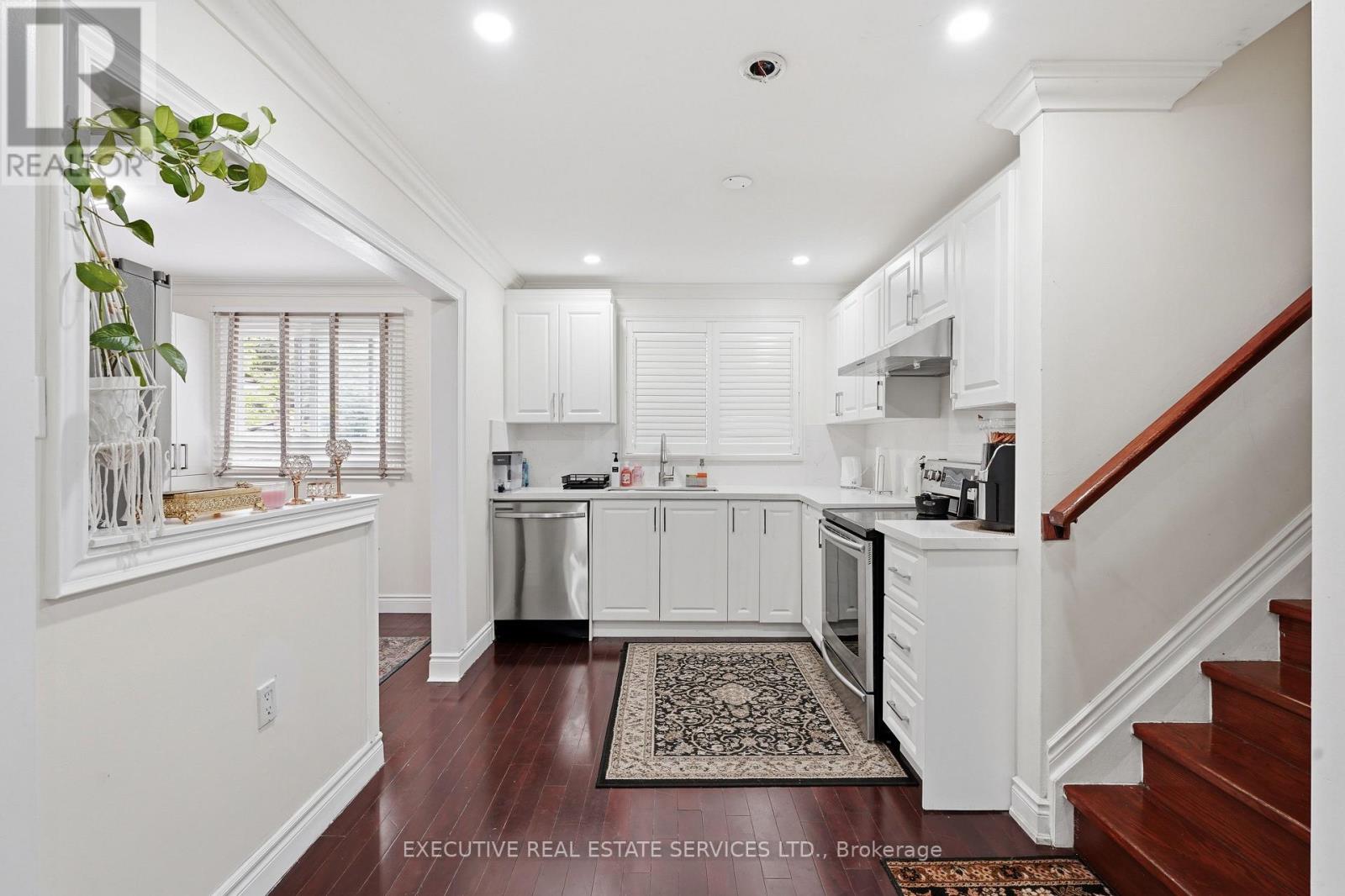 207 Christopher Drive Property Photo 11