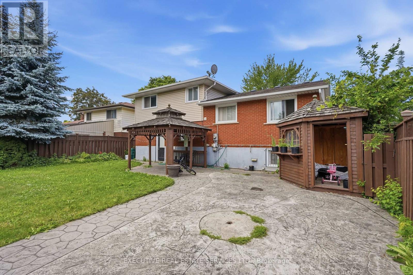 207 Christopher Drive Property Photo 43
