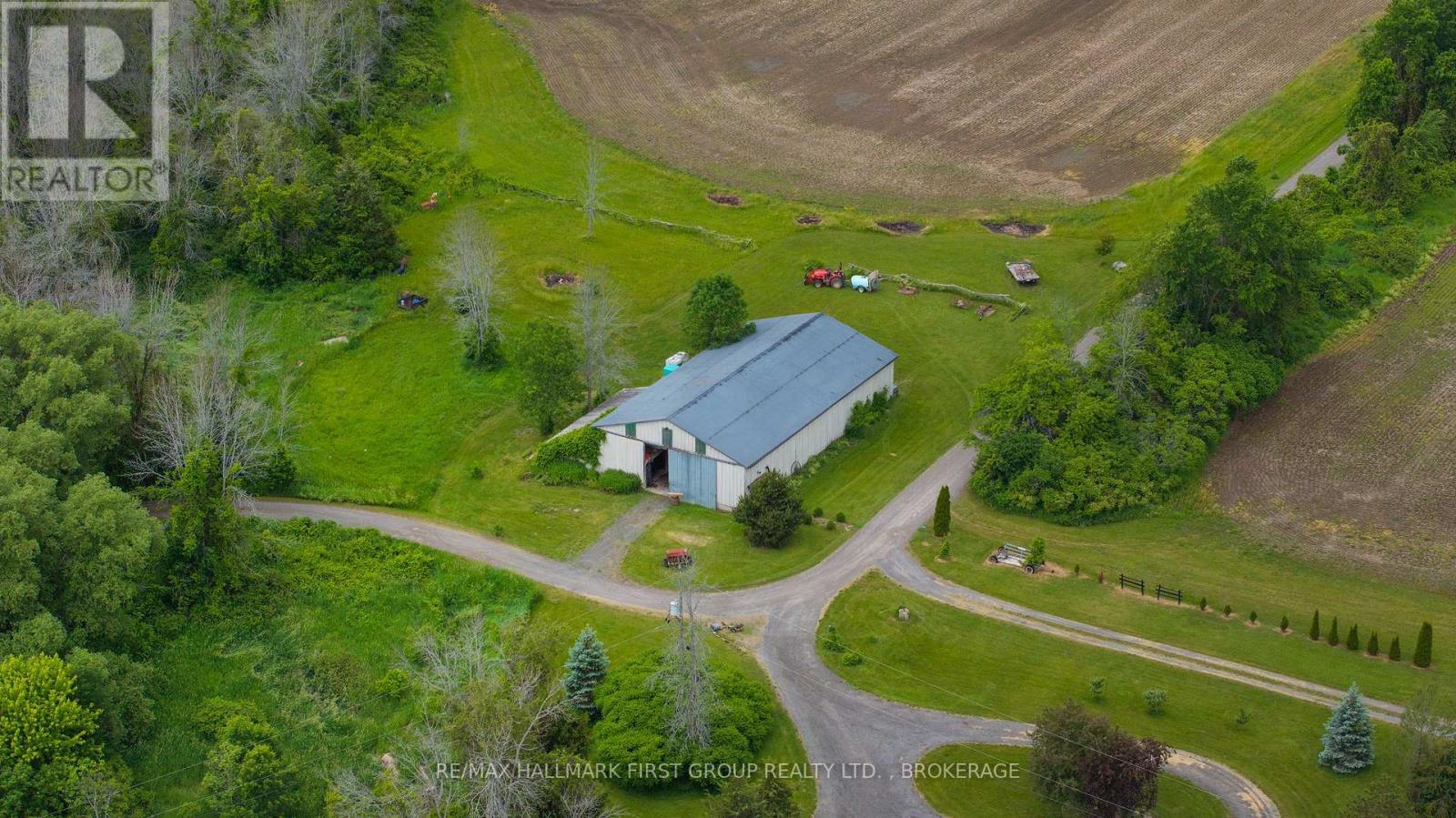 9656 Loyalist Parkway Property Photo 5