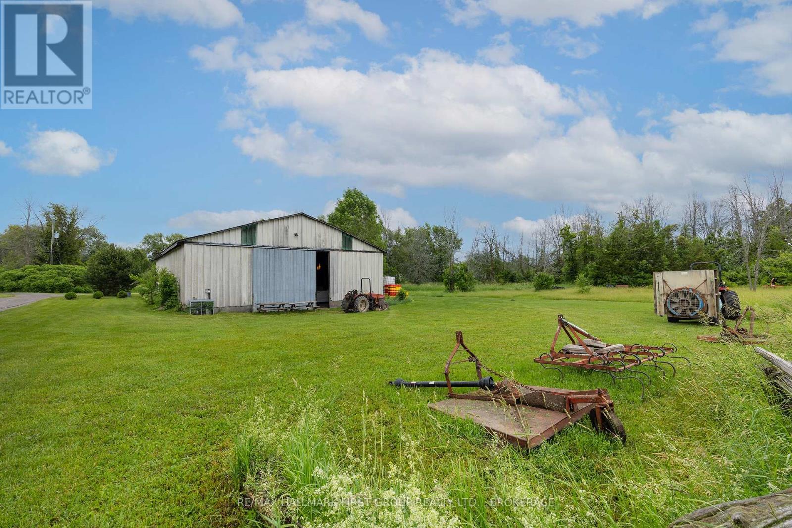 9656 Loyalist Parkway Property Photo 32