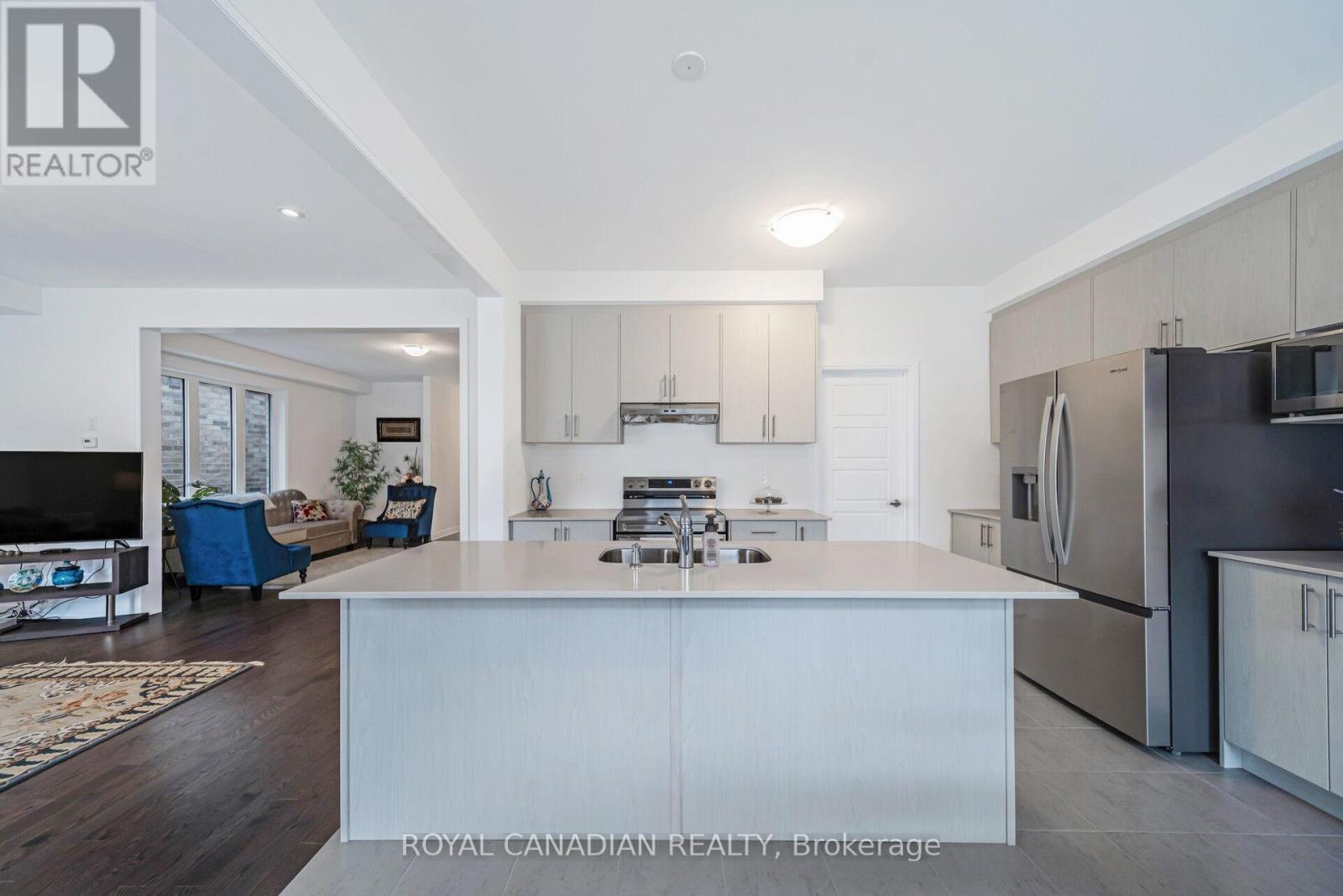 87 Soules Square Property Photo 21