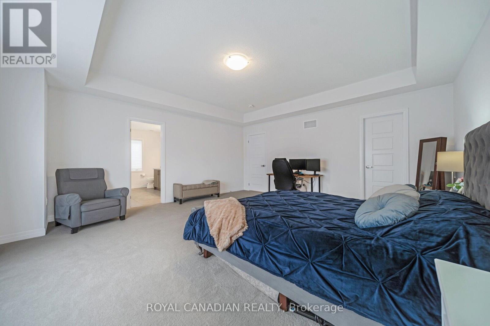 87 Soules Square Property Photo 36