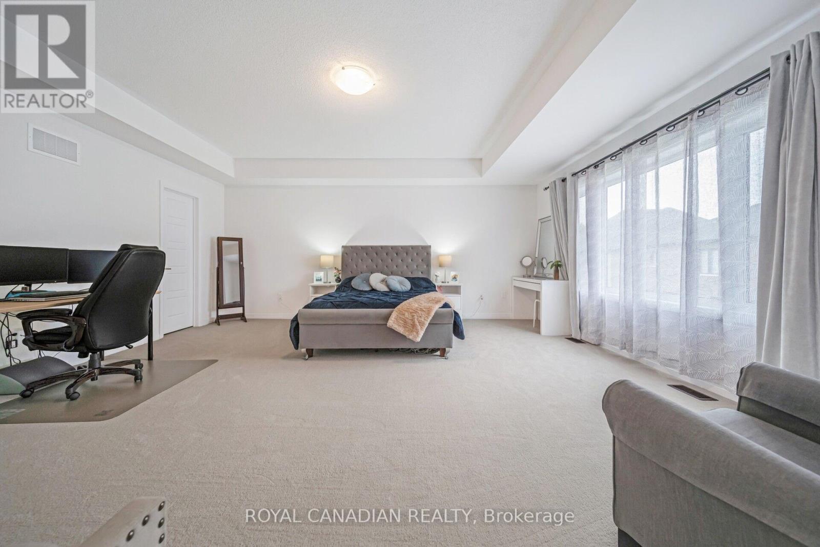 87 Soules Square Property Photo 39