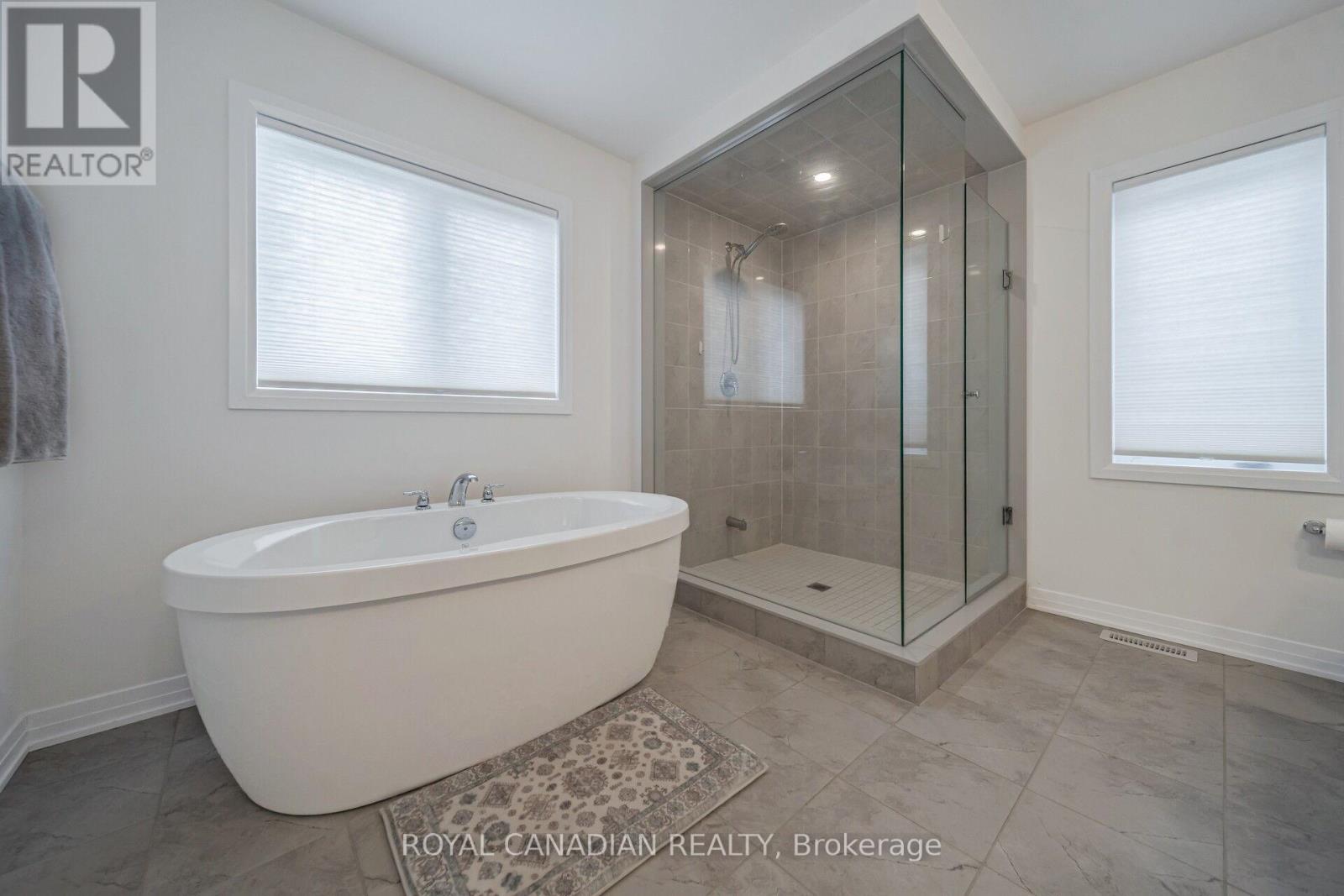87 Soules Square Property Photo 40