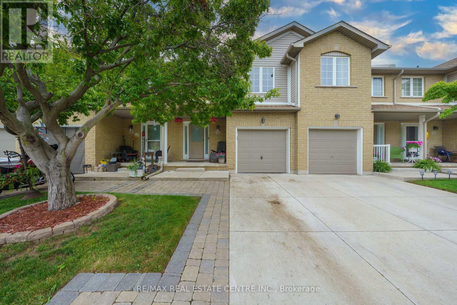 32 - 76 FRANCES AVENUE Property Photo 1