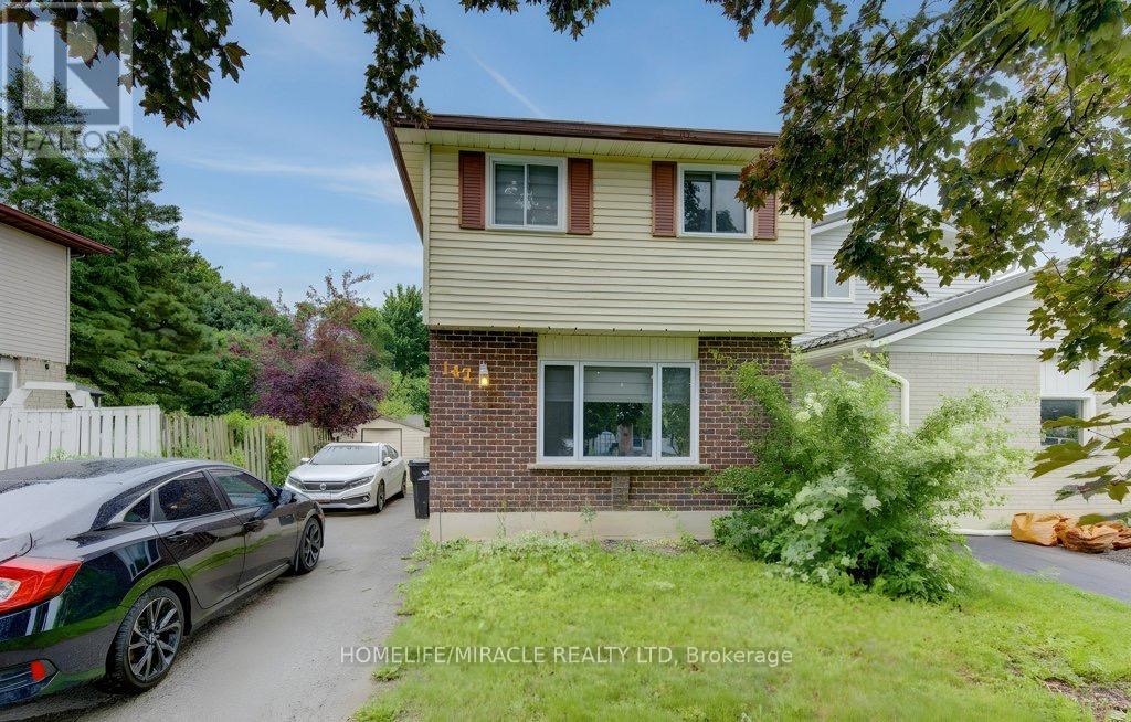 142 Cornerbrook Crescent Property Photo 2