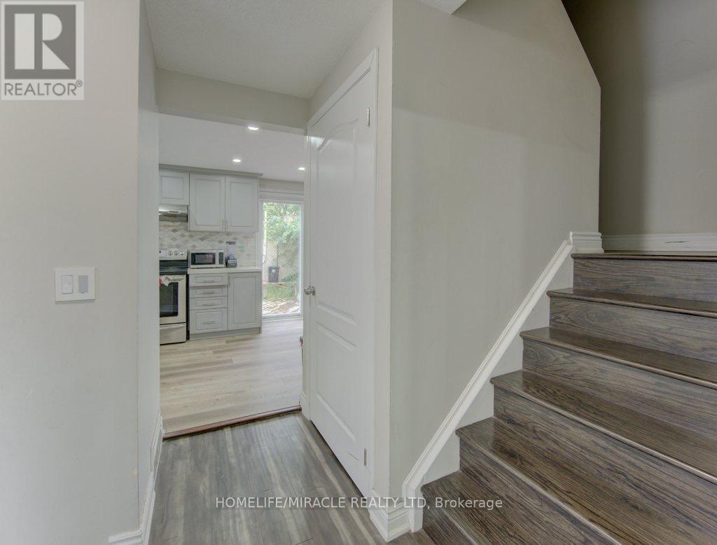 142 Cornerbrook Crescent Property Photo 9