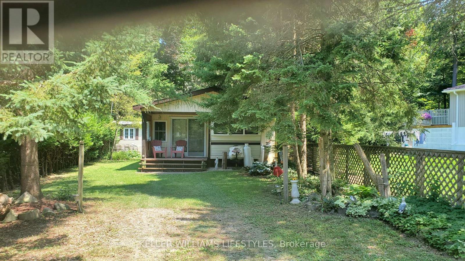 425 - 76735 Wildwood Line Property Photo 1