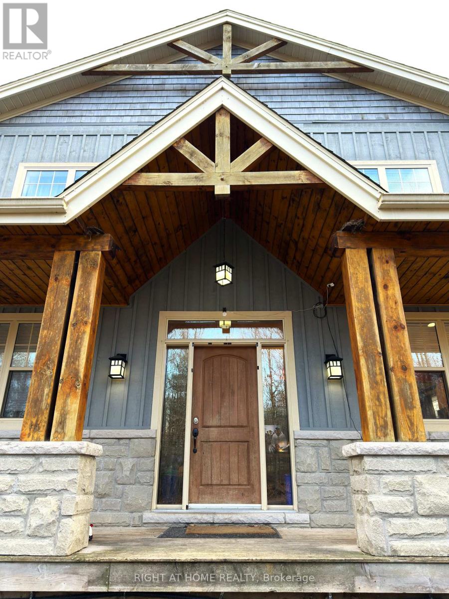129 Blue Jay Crescent Property Photo 4