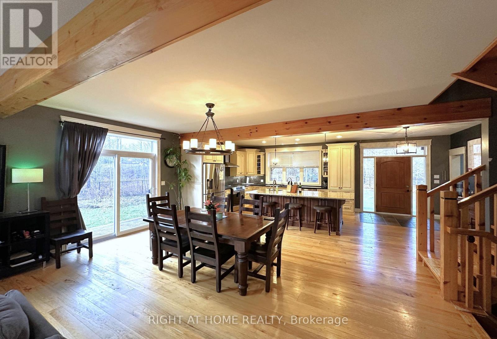 129 Blue Jay Crescent Property Photo 9