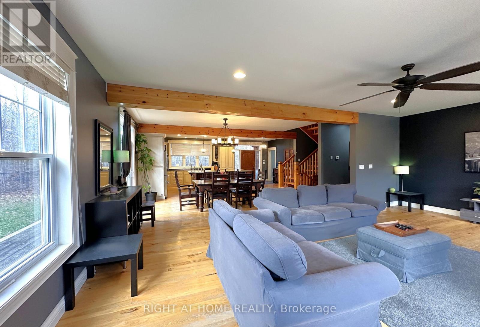 129 Blue Jay Crescent Property Photo 11