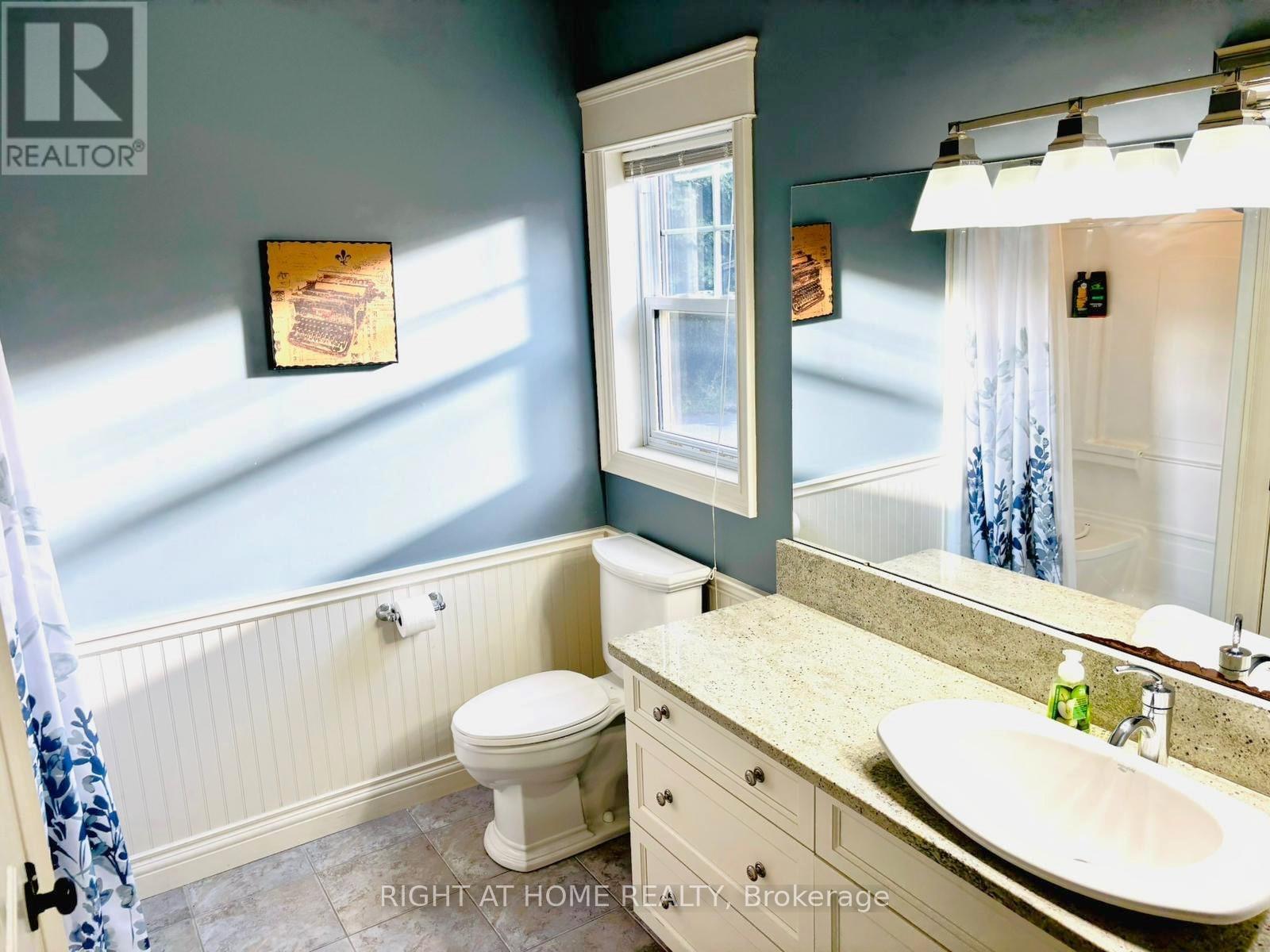 129 Blue Jay Crescent Property Photo 15