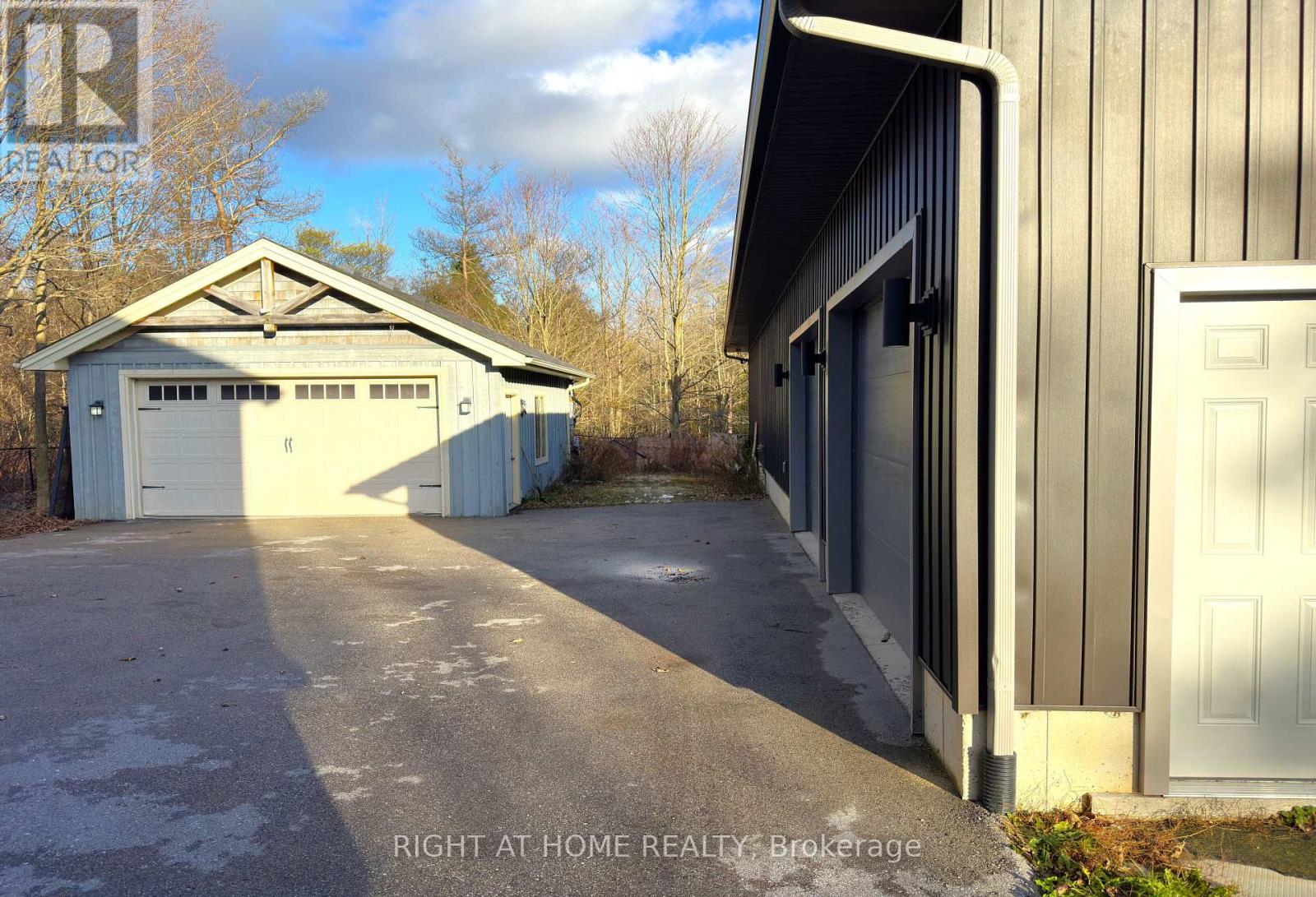 129 Blue Jay Crescent Property Photo 31