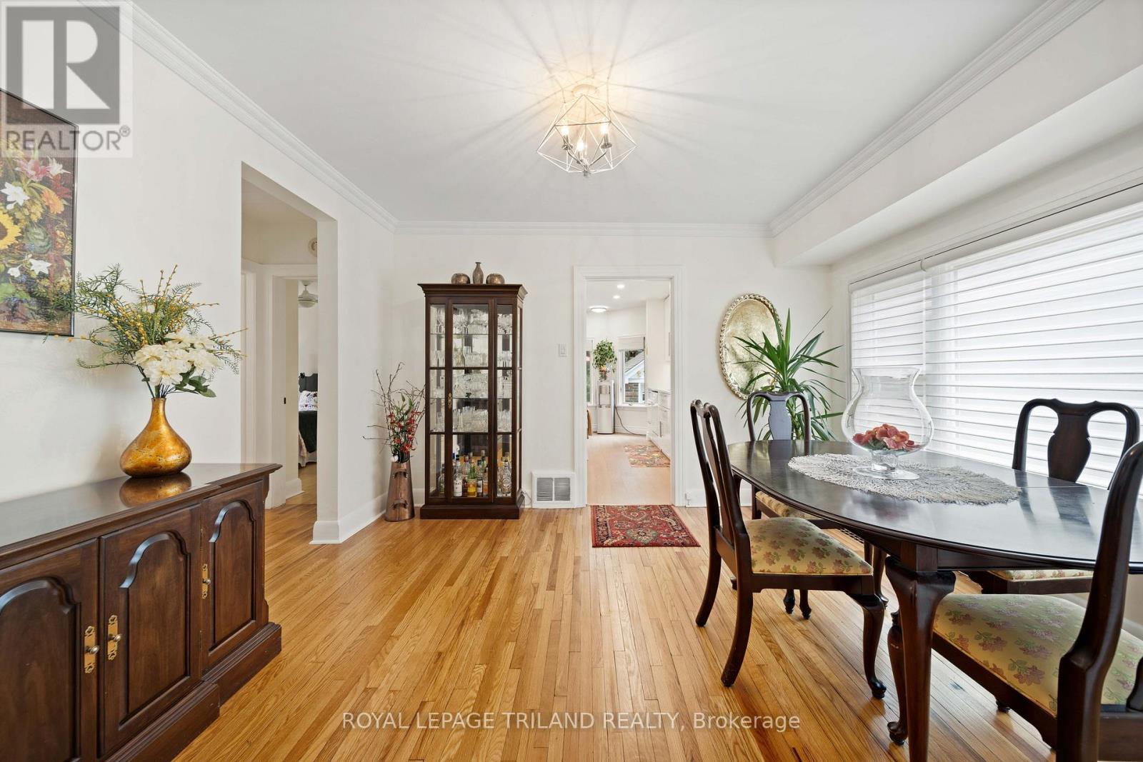 31 Chalmers Street Property Photo 8