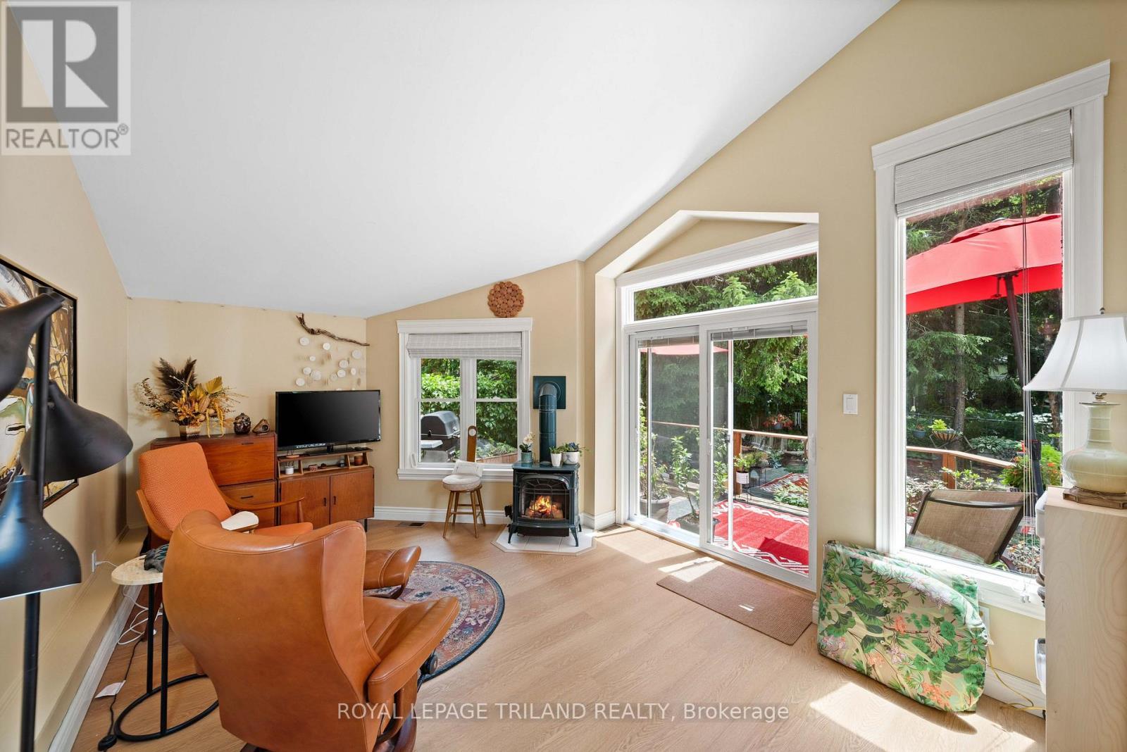 31 Chalmers Street Property Photo 13