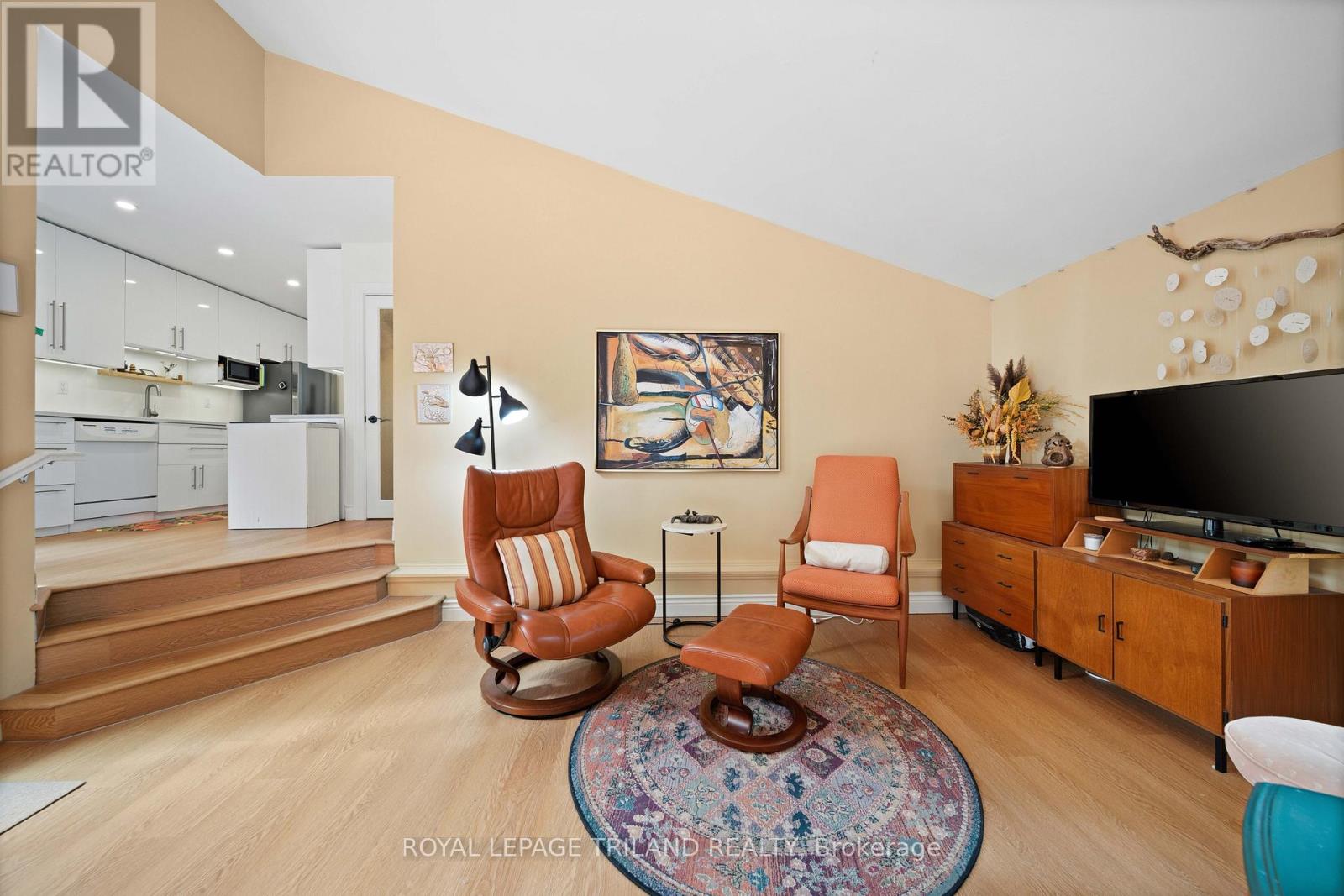 31 Chalmers Street Property Photo 14
