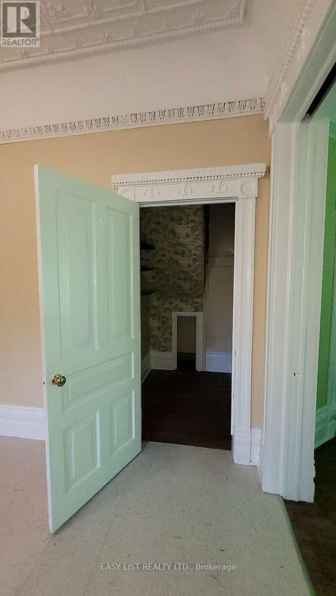 626 Lorne Avenue Property Photo 8