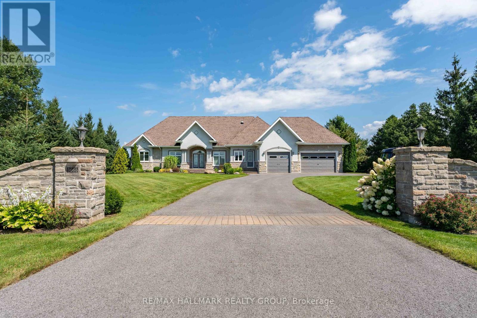 3665 Front Road Property Photo 6