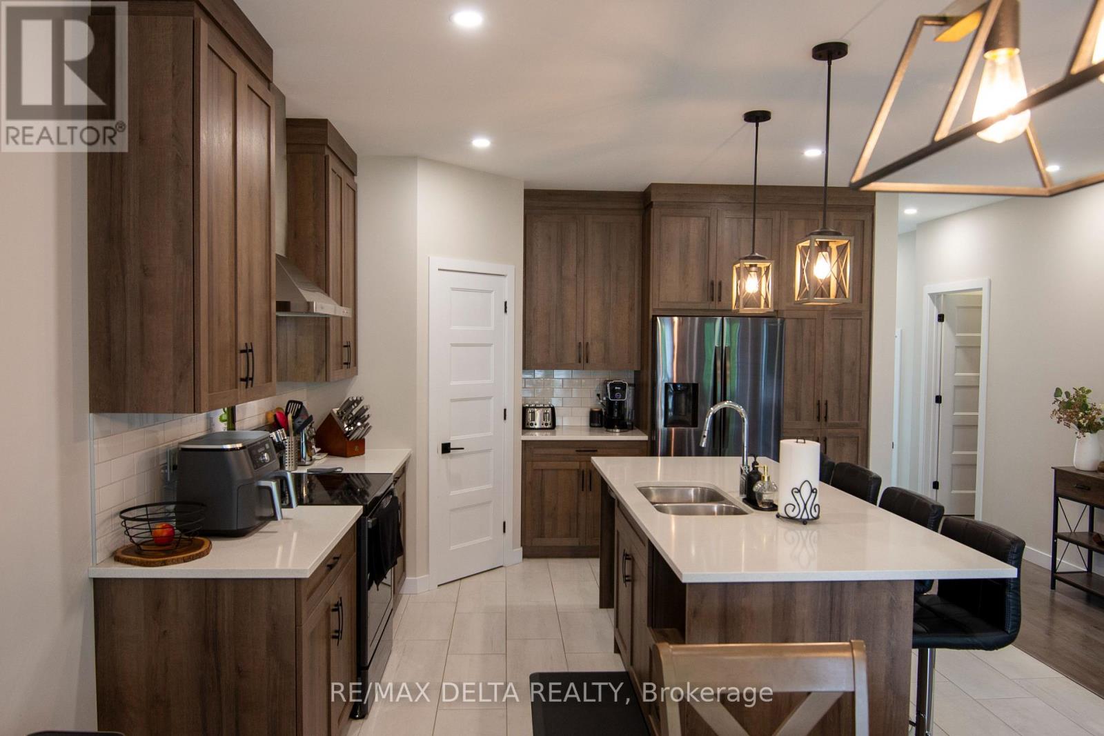 114 Dolores Street Property Photo 6