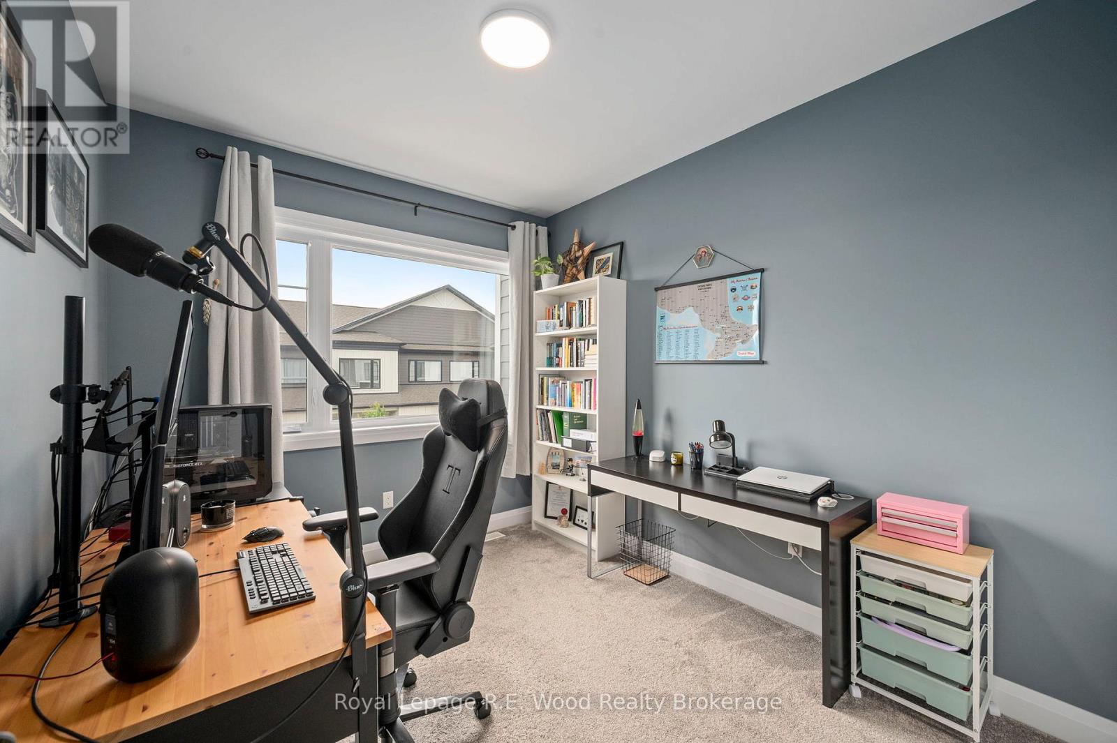 302 - 360 Quarter Town Line Property Photo 12