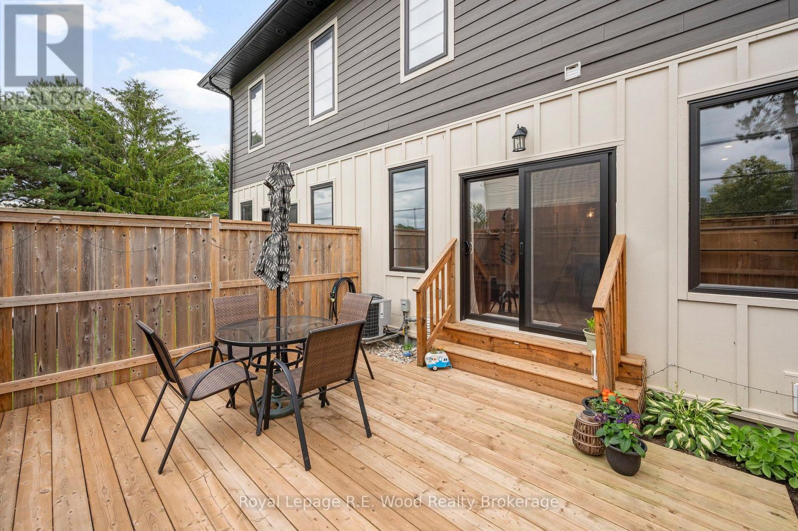 302 - 360 Quarter Town Line Property Photo 25